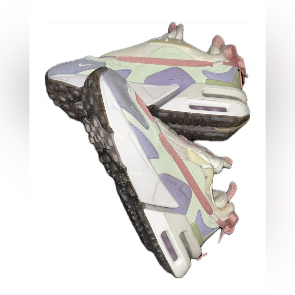 Nike Woman’s Air Max Furyosa size 8 PreLoved - Picture 3 of 9